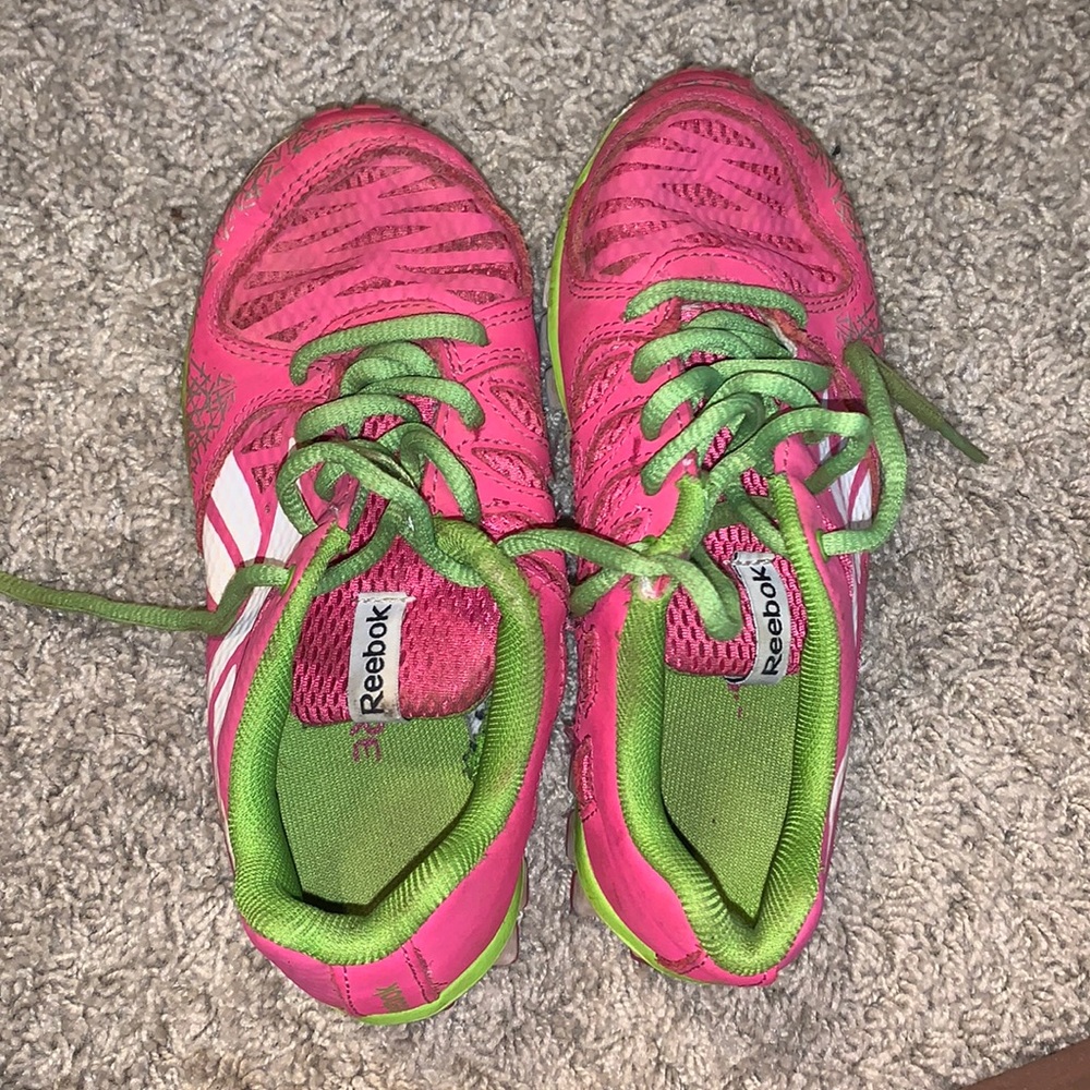 Girls Reebok tennis shoes